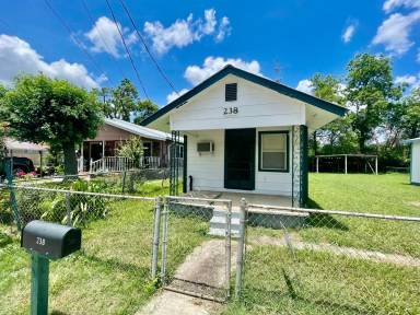 Main picture of 232 Comacho St