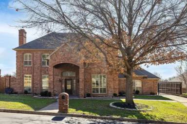 Main picture of 9120 Nob Hill Dr