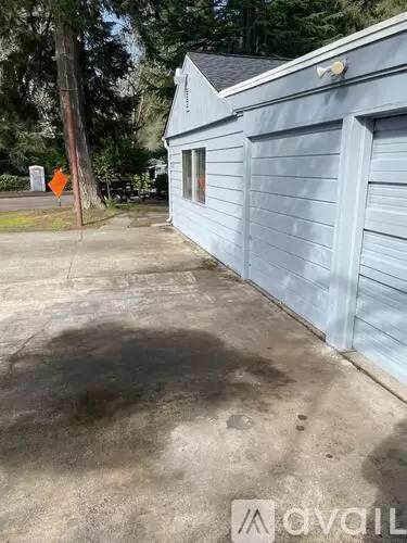 Main picture of 12827 Glenwood Ave SW