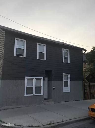 Main picture of 1801 W 21st St