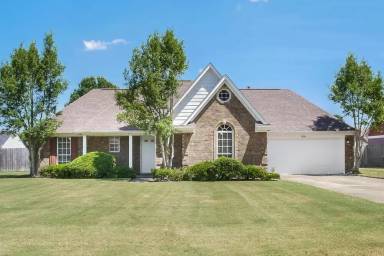 Main picture of 7456 Jennifer Dr