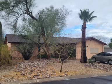 Main picture of 2132 S Buena Vista Dr