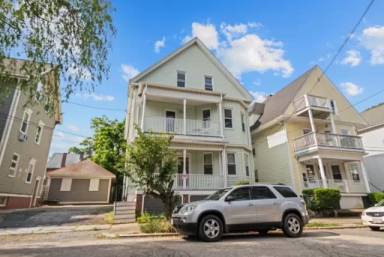 Main picture of 241 Pleasant St