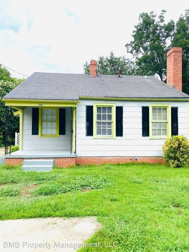 Main picture of 2071 Miller St