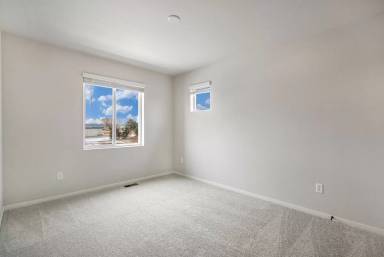 Main picture of 4860 Denys Dr