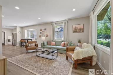 Main picture of 1311 S Adams St