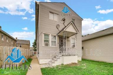 Main picture of 1120 W 150th St