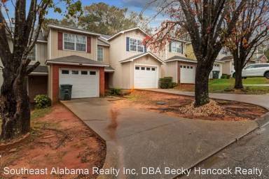 Main picture of 201 Woodrun Dr
