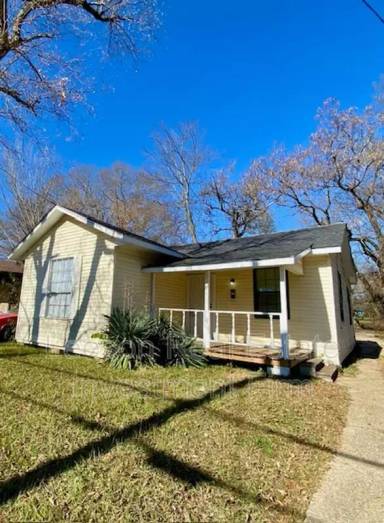 Main picture of 3042 Fulton St
