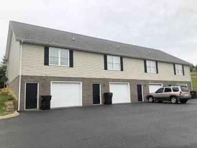 Main picture of PIney Apartments