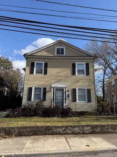 Main picture of 306 S Jefferson St