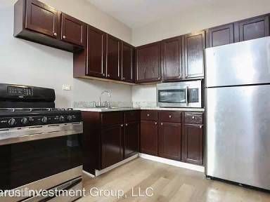 Main picture of 4220 S Michigan Ave