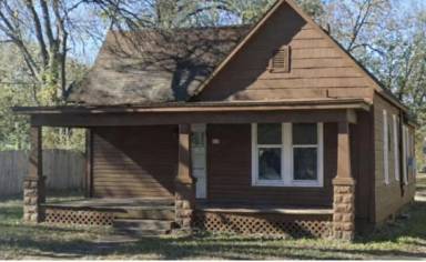 Main picture of 1119 N Main St