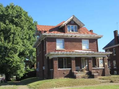 Main picture of 702 10th Ave