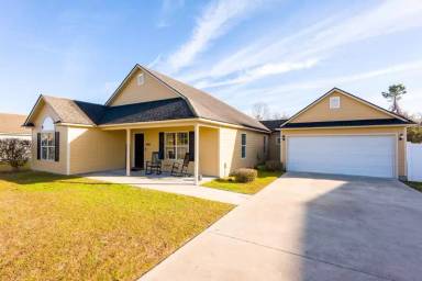 Main picture of 5645 Fontana Rd