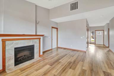 Main picture of 1610 SW Carnegie St