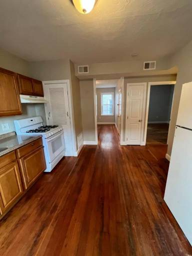 Main picture of 47 Saint Joseph St