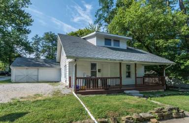 Main picture of 804 E 11th St