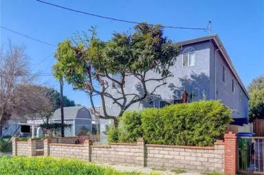 Main picture of 2519 S Denison Ave