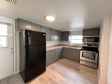 Main picture of 107 Oakland Dr