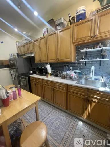 Main picture of 48 Hull St