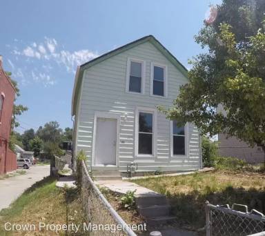 Main picture of 2417 S 13th St