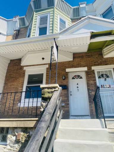 Main picture of 455 N Farson St
