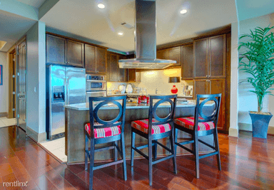 Main picture of 4464 Hulen Cir W