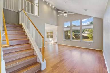 Main picture of 309 Jacky St