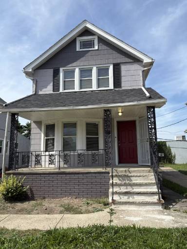 Main picture of 3058 W 116th St