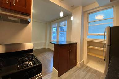 Main picture of Jones Street Apartments