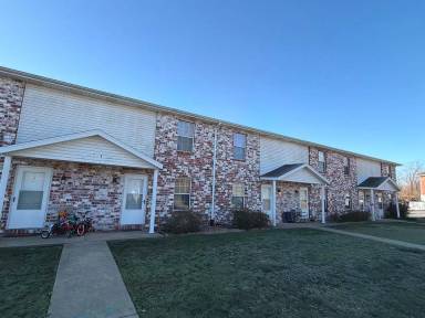 Main picture of 1300 W Hall St