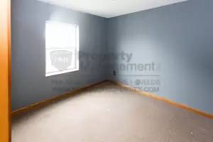 Main picture of 8935 Meridian Ave