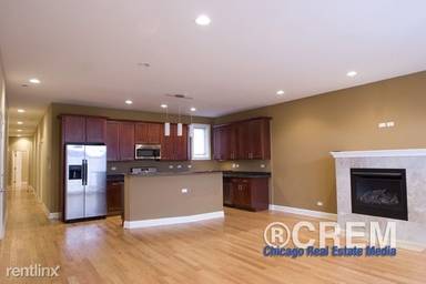 Main picture of 7453 N Western Ave