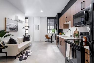 Main picture of 99 Pratt St