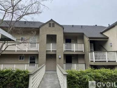Main picture of 695 Bristol Dr
