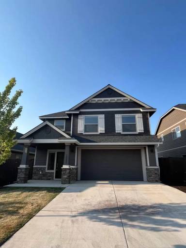 Main picture of 20601 SE Gemstone Ave