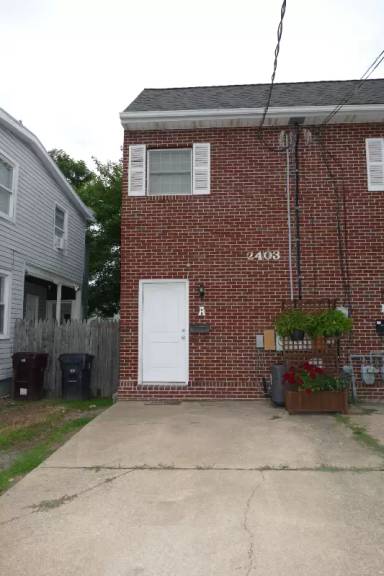 Main picture of 2403 W 2nd St