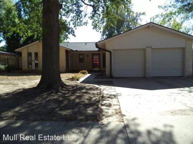 Main picture of 1622 Chaucer Dr