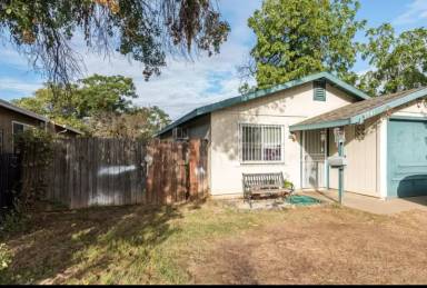 Main picture of 3841 Haywood St