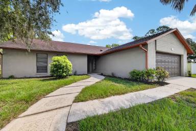 Main picture of 1206 Sail Way