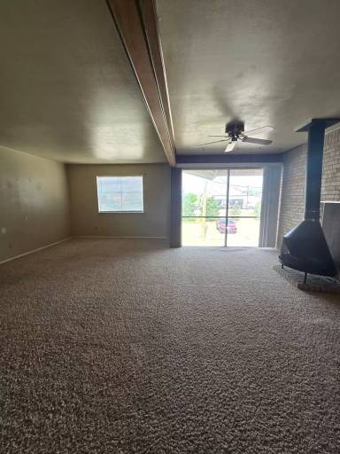 Main picture of 2100 Mitchell St