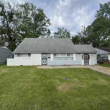 Main picture of 4030 N Catherwood Ave