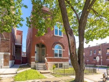 Main picture of 3401 Cherokee St