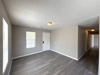 Main picture of 333 E Todd Ln