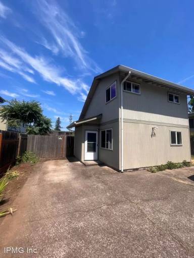 Main picture of 1233 W 8th Ave