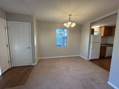 Main picture of 901 Greenbriar Rd