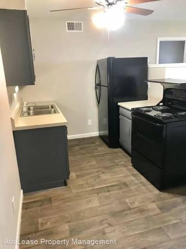 Main picture of Avenues at East Moline