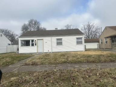 Main picture of 328 N Delaware St