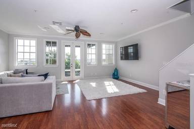 Main picture of 1418 Harbour Walk Rd